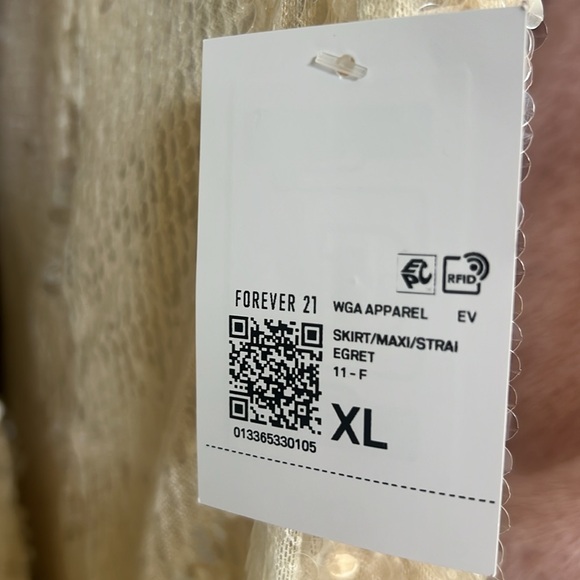 Sequined mermaid maxi skirt with top - Picture 6 of 6